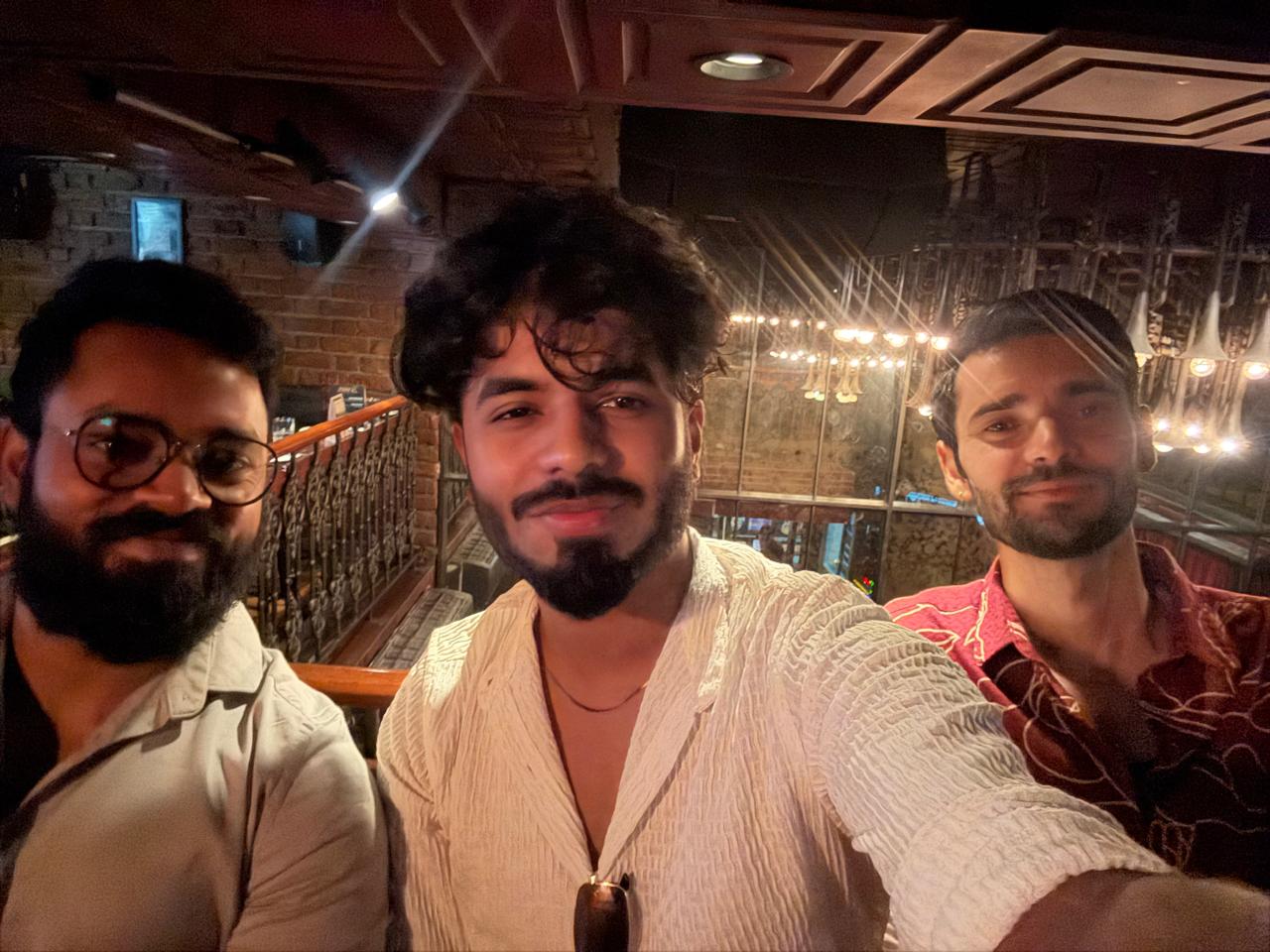 Backstage · Prakash, Soyamjeet & Sandeep